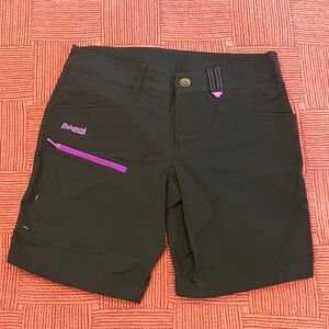 Bergans of Norway Women's medium Black tech Shorts with pockets